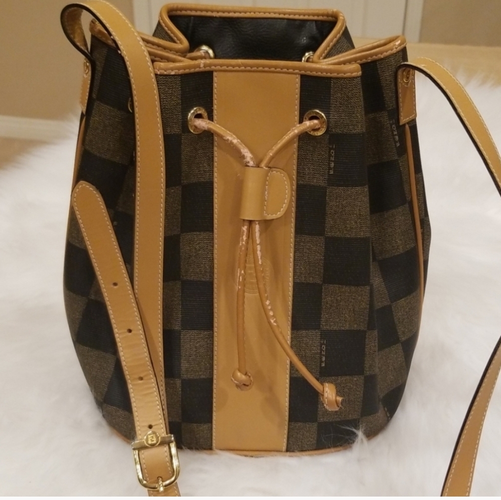💖HOST PICK💖 Vintage Fendi Bucket Bag